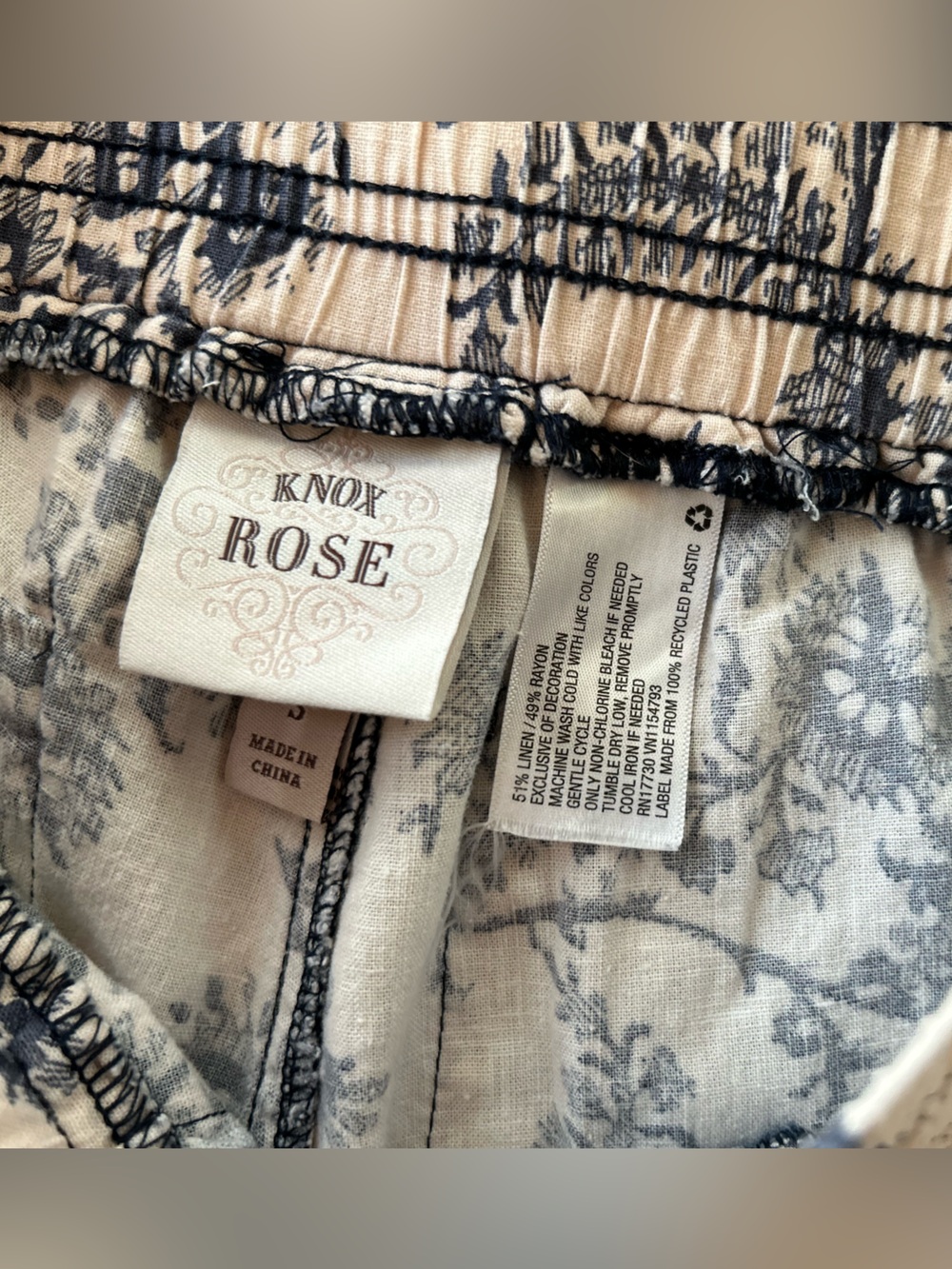 Knox Rose Cream and Navy Toile Print Pants, Size Small - Picture 7 of 7